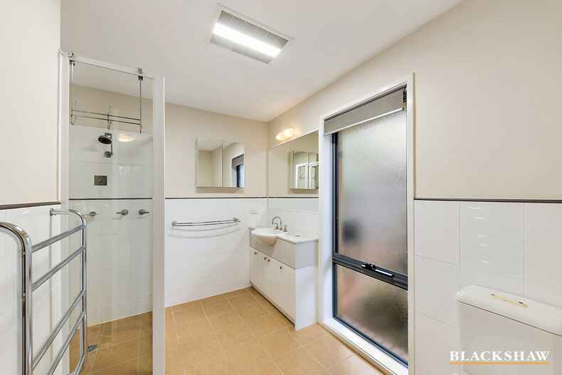 4/33 Gooreen Street Braddon