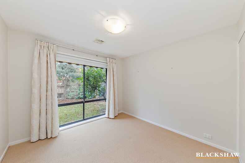 4/33 Gooreen Street Braddon