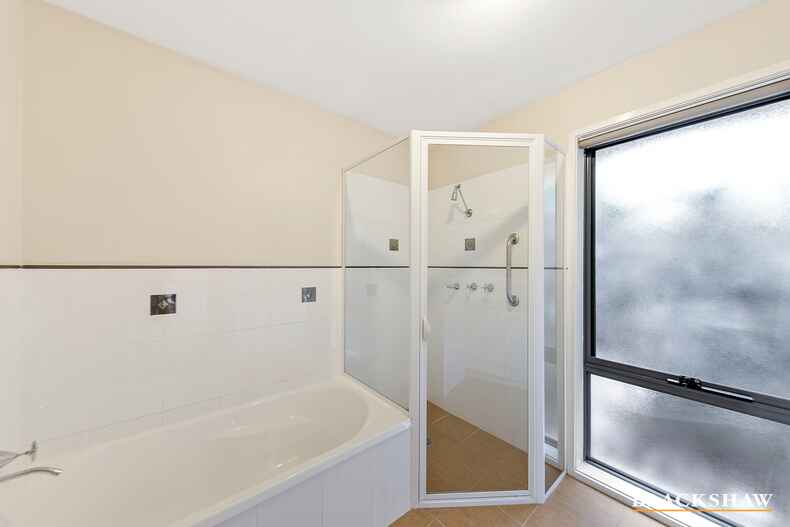 4/33 Gooreen Street Braddon