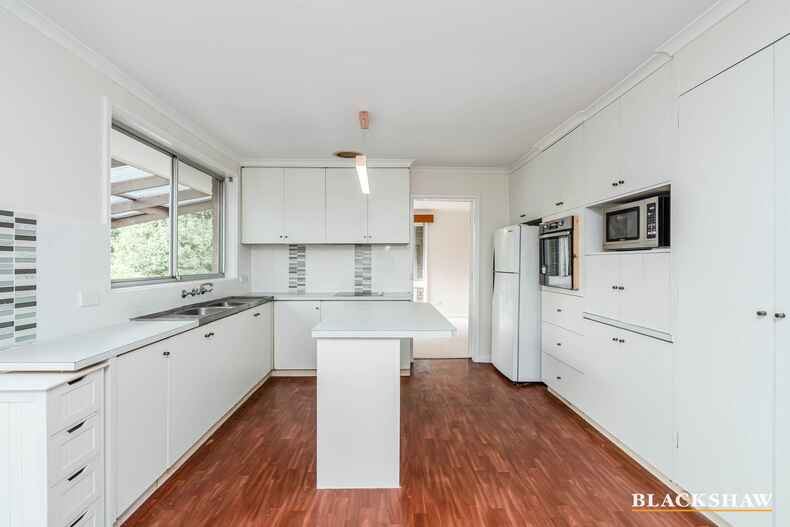 8 Nannine Place Fisher 8 Nannine Place Fisher