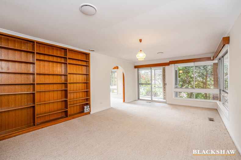 8 Nannine Place Fisher 8 Nannine Place Fisher