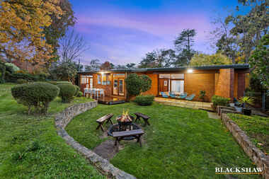 7 Arkana Street Yarralumla