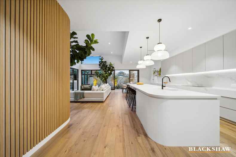 4 Willcock Place Curtin