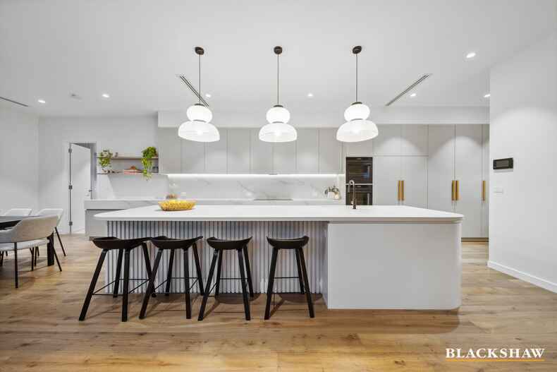 4 Willcock Place Curtin