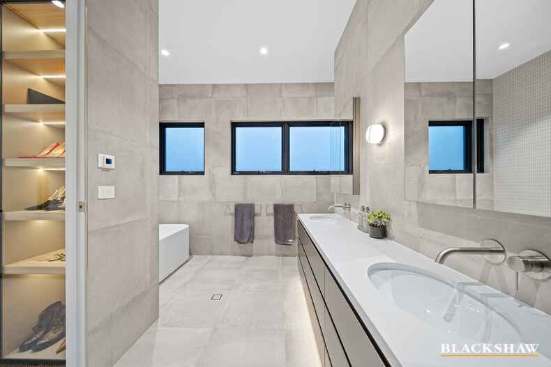 4 Willcock Place Curtin