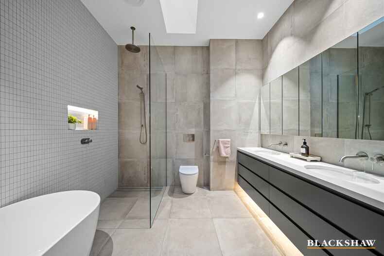 4 Willcock Place Curtin