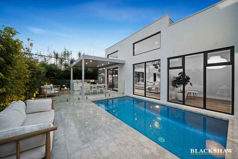 4 Willcock Place Curtin