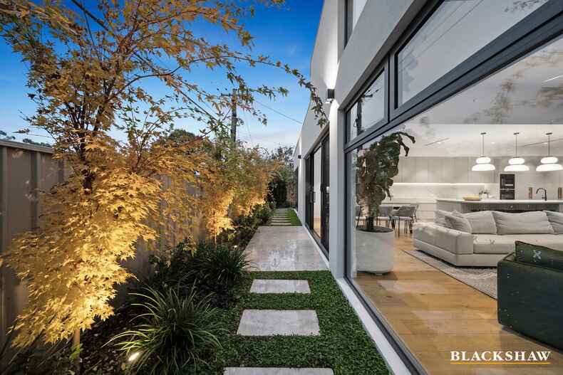 4 Willcock Place Curtin