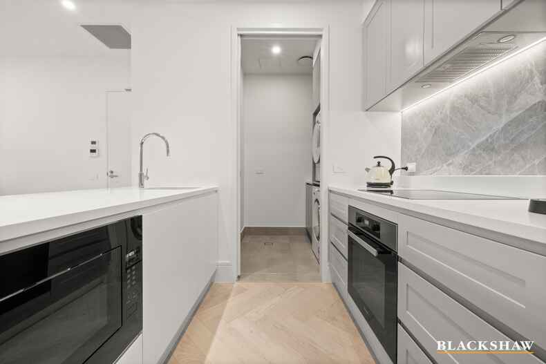 6/9 Lady Nelson Place Red Hill