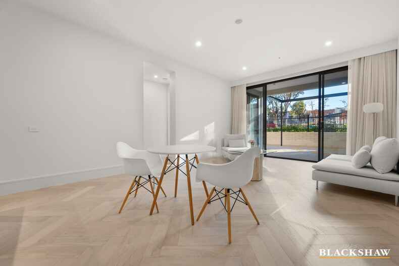 6/9 Lady Nelson Place Red Hill