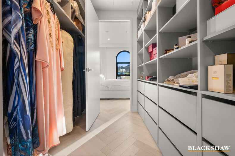 6/9 Lady Nelson Place Red Hill