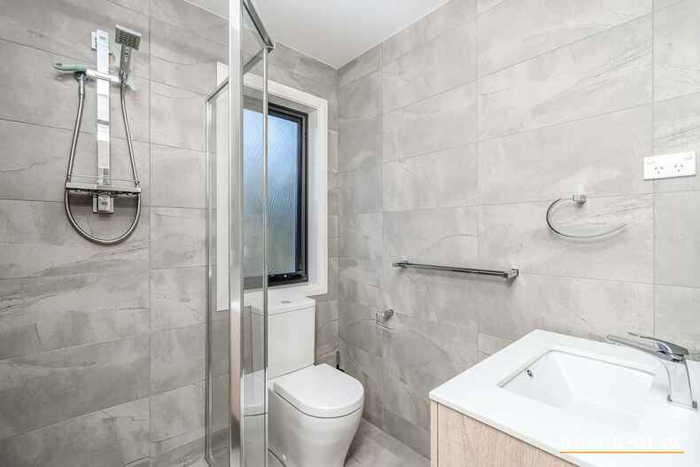 13/2 Berrigan Crescent O'Connor