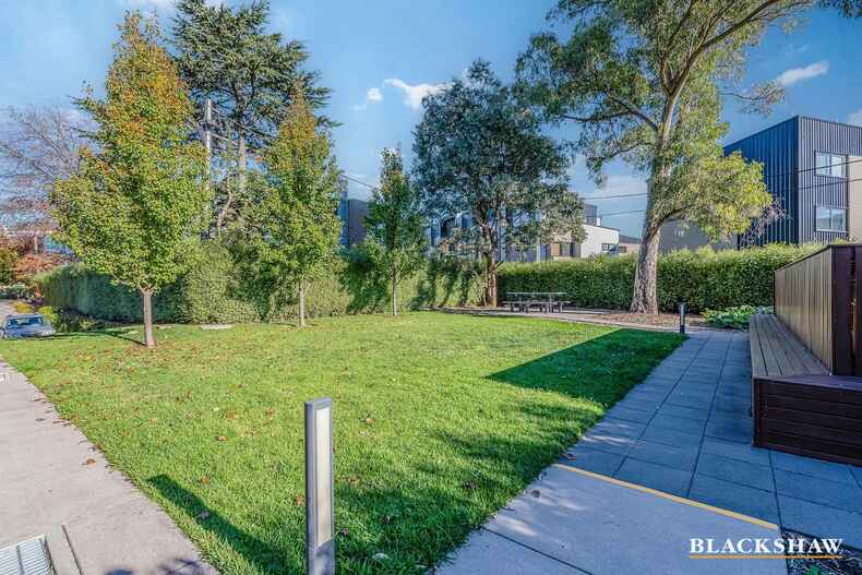 13/2 Berrigan Crescent O'Connor