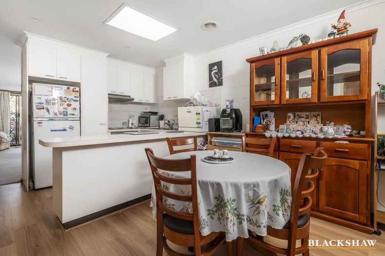 17/3 Peron Place Banks