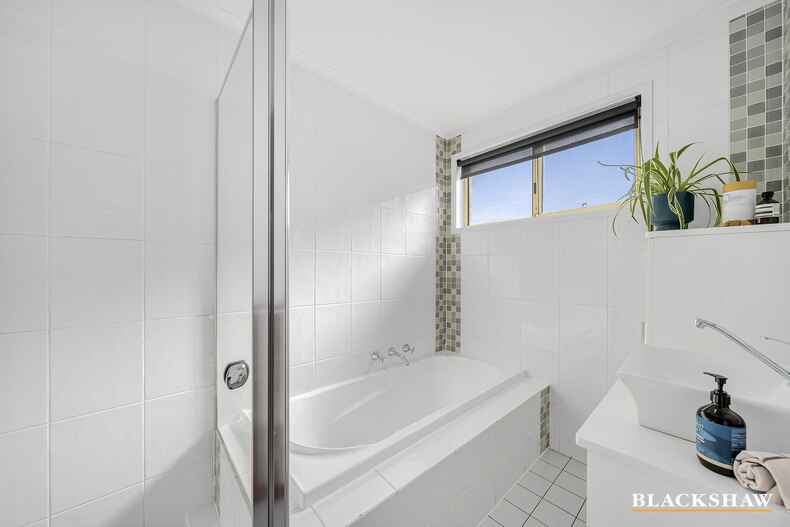 3/3 Parr Place Karabar