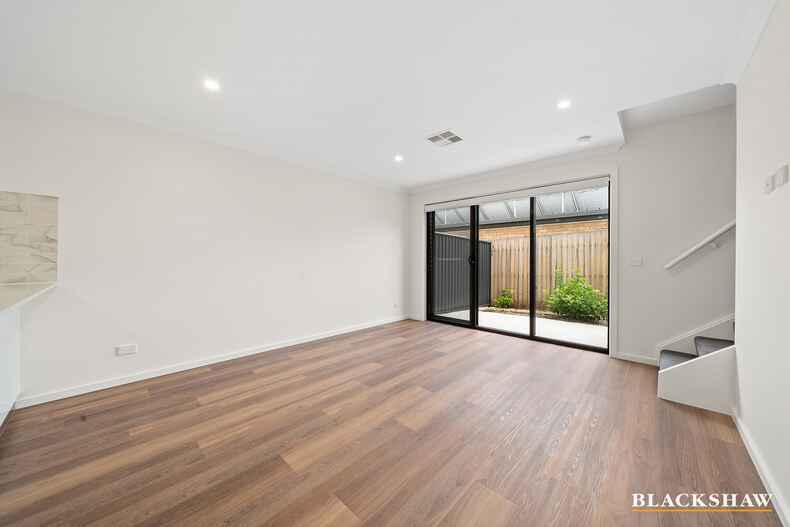 4/7 O'Neill Street Queanbeyan East