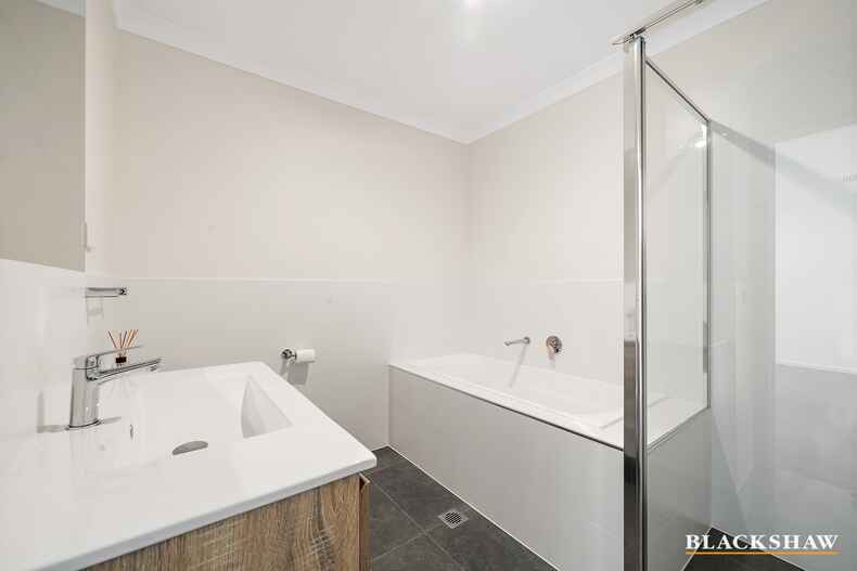 4/7 O'Neill Street Queanbeyan East