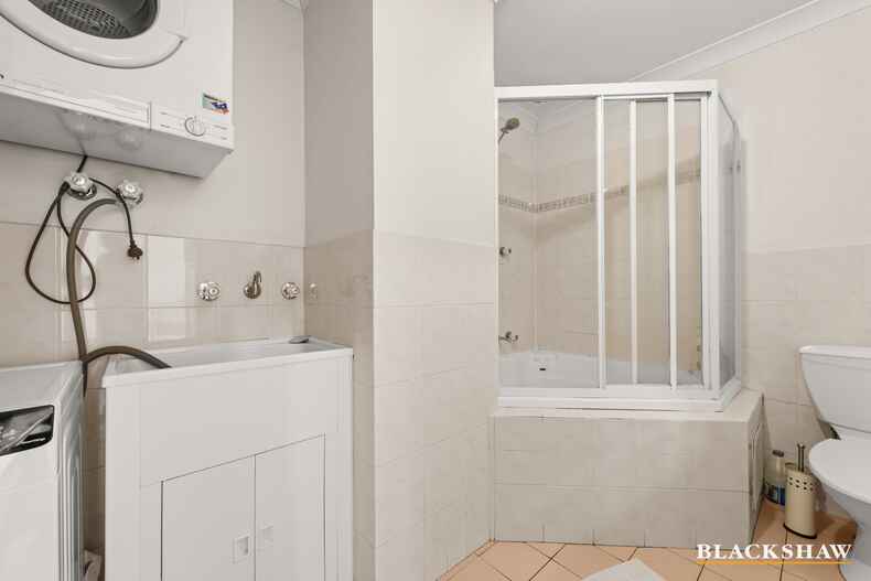 220/20 Byron Court Phillip