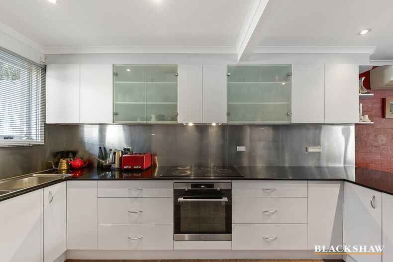 8 Menkens Court Phillip 8 Menkens Court Phillip