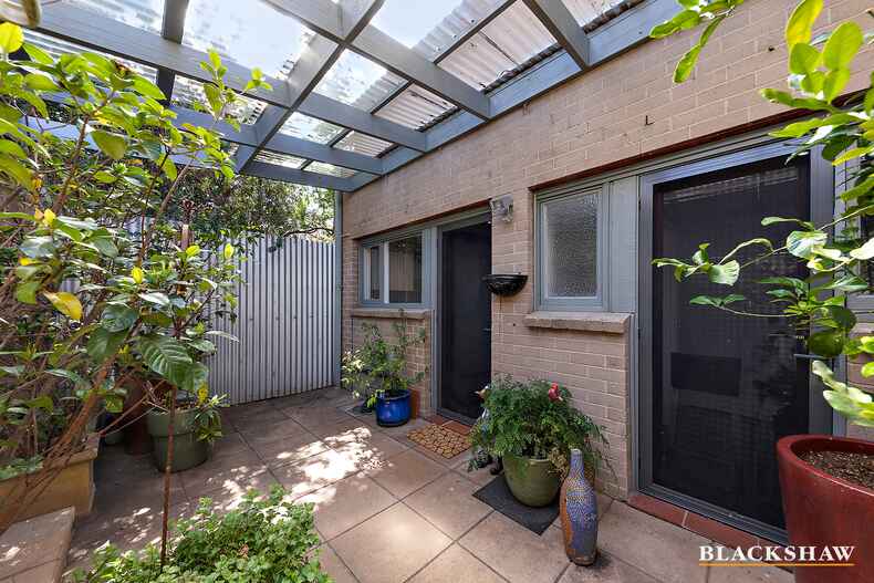 8 Menkens Court Phillip 8 Menkens Court Phillip