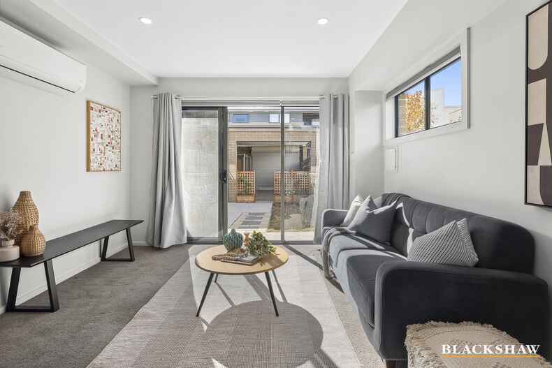 31/2 Hoffmann Street Moncrieff 31/2 Hoffmann Street Moncrieff