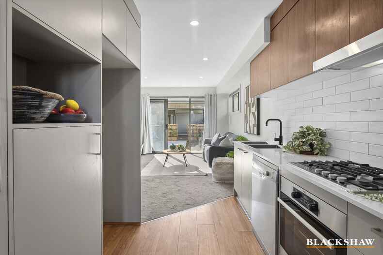 31/2 Hoffmann Street Moncrieff 31/2 Hoffmann Street Moncrieff