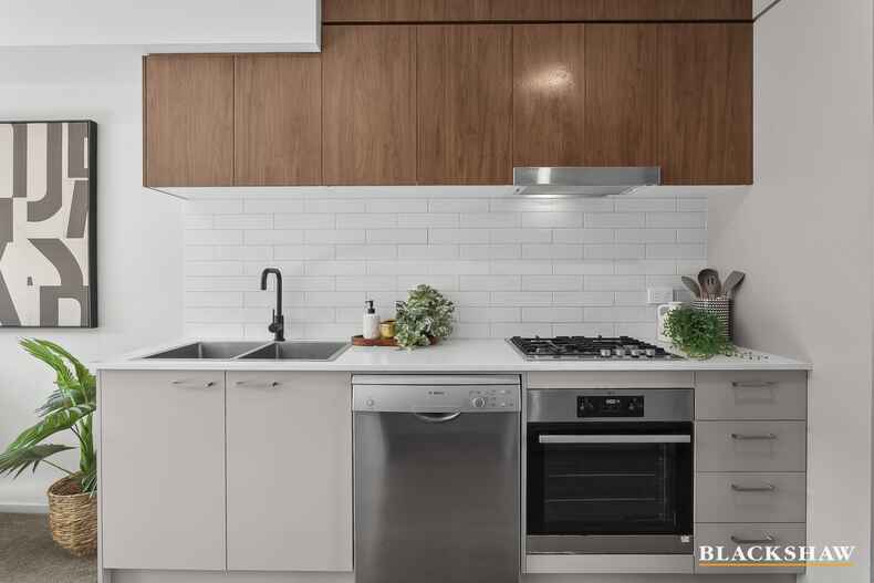 31/2 Hoffmann Street Moncrieff 31/2 Hoffmann Street Moncrieff