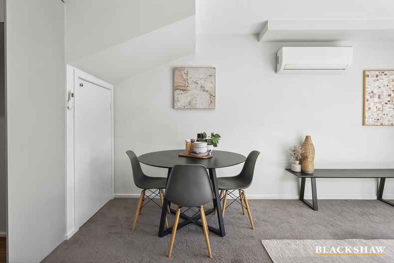 31/2 Hoffmann Street Moncrieff 31/2 Hoffmann Street Moncrieff