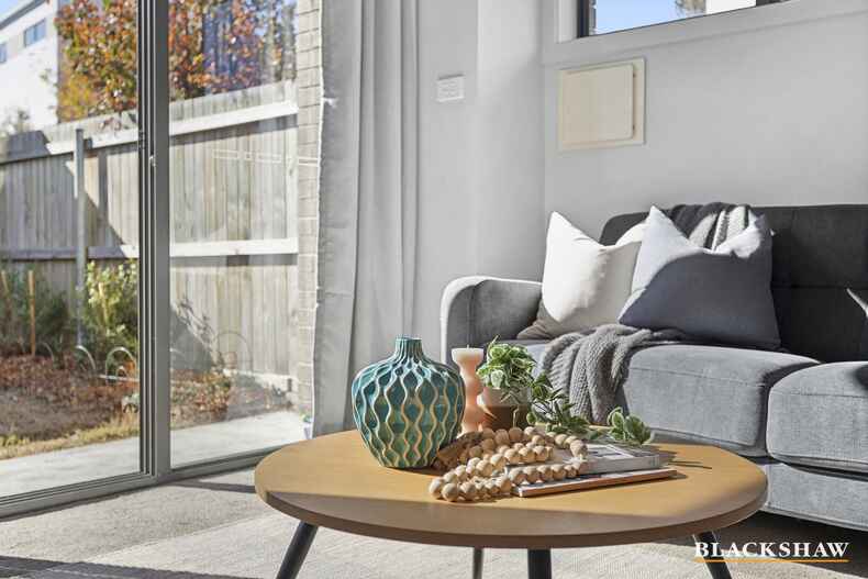 31/2 Hoffmann Street Moncrieff 31/2 Hoffmann Street Moncrieff