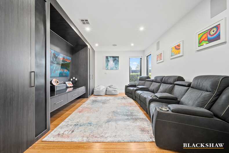 18 Merlin Crescent Googong