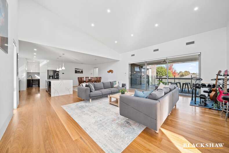 18 Merlin Crescent Googong