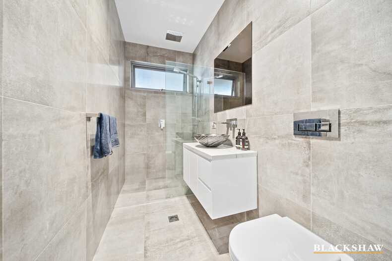 18 Merlin Crescent Googong