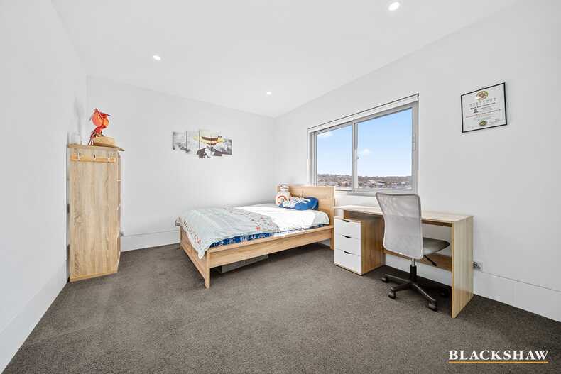 18 Merlin Crescent Googong