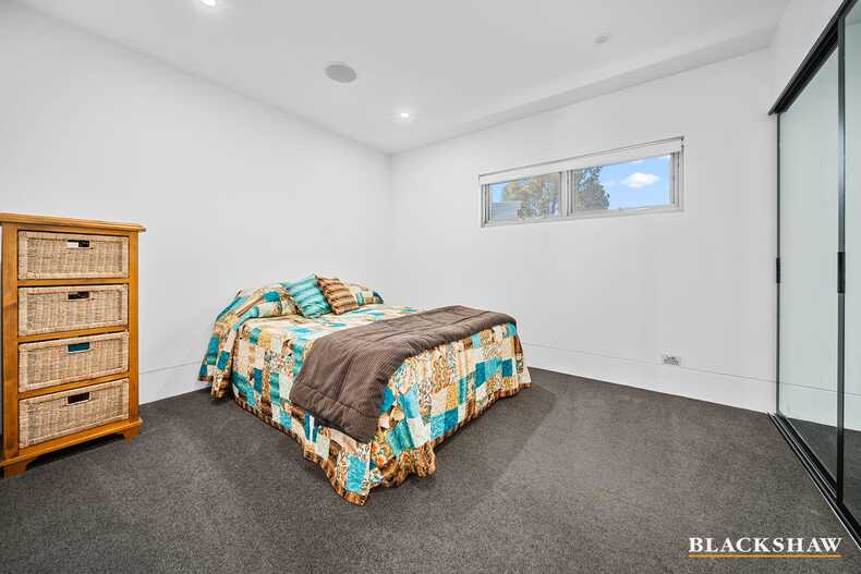 18 Merlin Crescent Googong