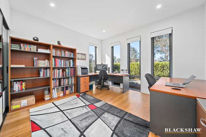 18 Merlin Crescent Googong