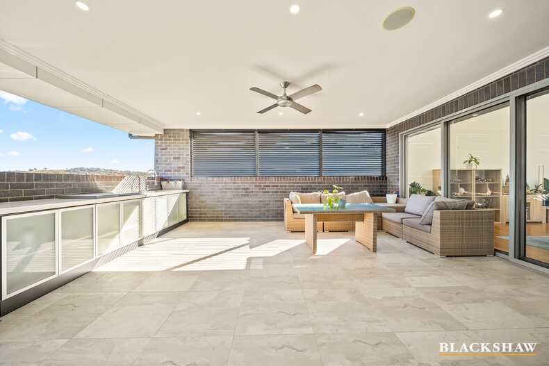 18 Merlin Crescent Googong