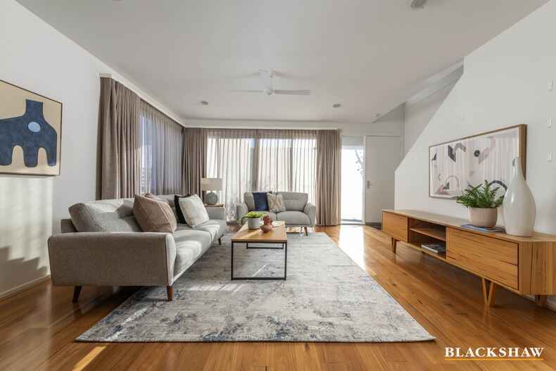 21 Quain Street Crace 21 Quain Street Crace