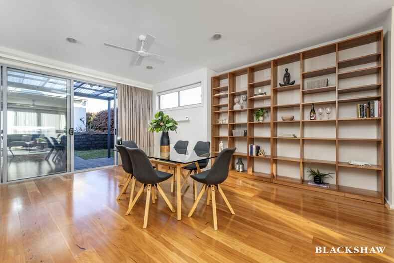 21 Quain Street Crace 21 Quain Street Crace