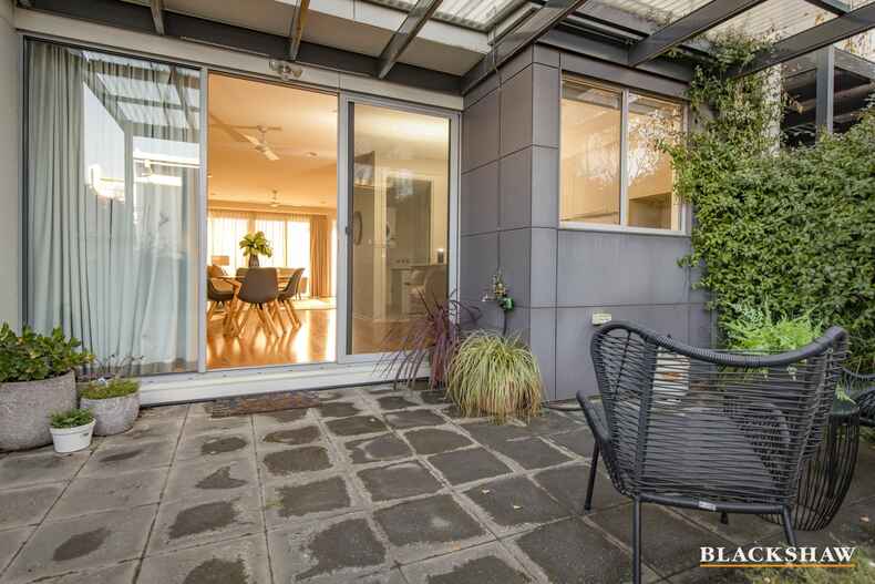 21 Quain Street Crace 21 Quain Street Crace