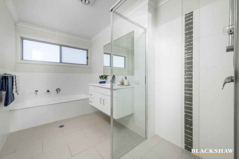 21 Quain Street Crace 21 Quain Street Crace