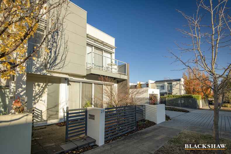 21 Quain Street Crace 21 Quain Street Crace