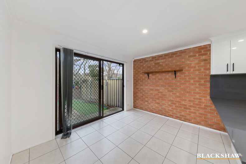 2/23 Mansfield Place Phillip