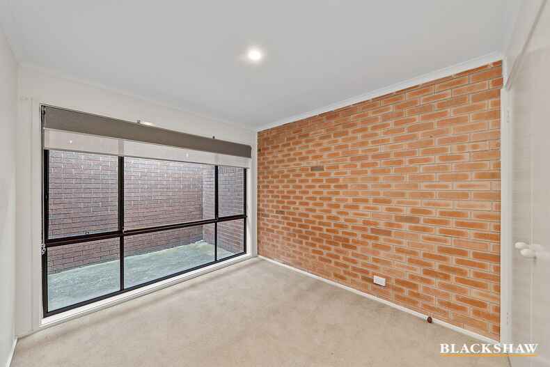 2/23 Mansfield Place Phillip
