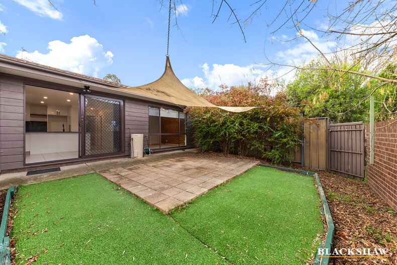 2/23 Mansfield Place Phillip
