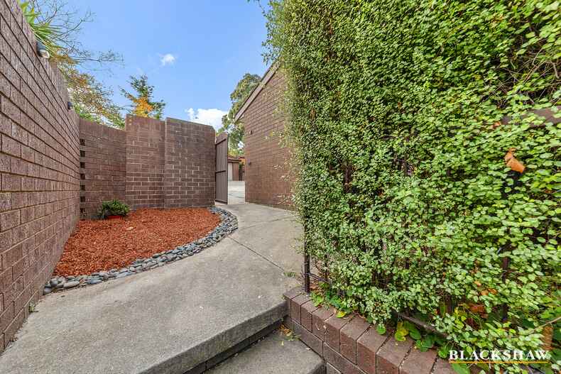 2/23 Mansfield Place Phillip