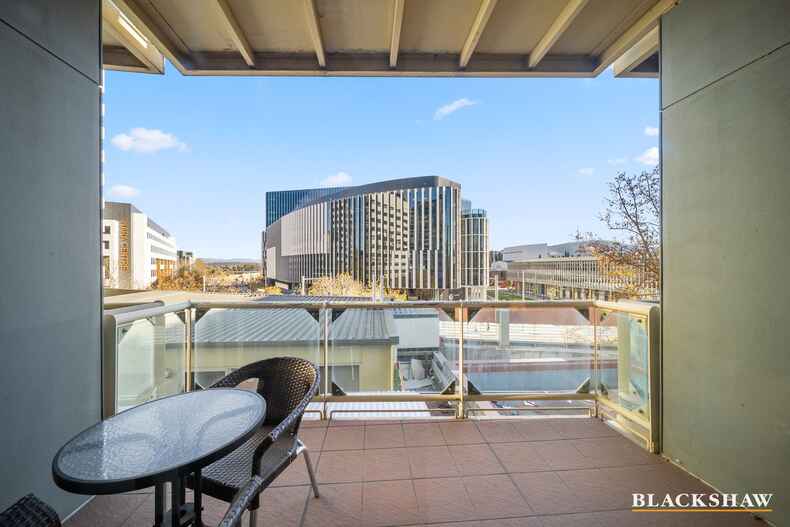 308/2 Akuna Street City