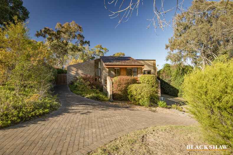 10 Couvreur Street Garran 10 Couvreur Street Garran