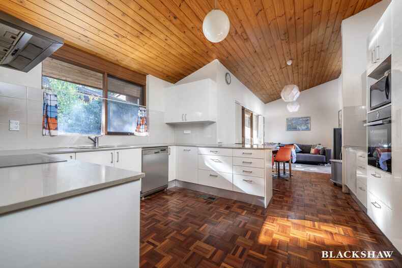 10 Couvreur Street Garran 10 Couvreur Street Garran