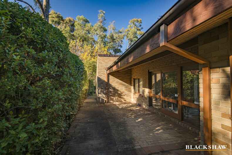 10 Couvreur Street Garran 10 Couvreur Street Garran