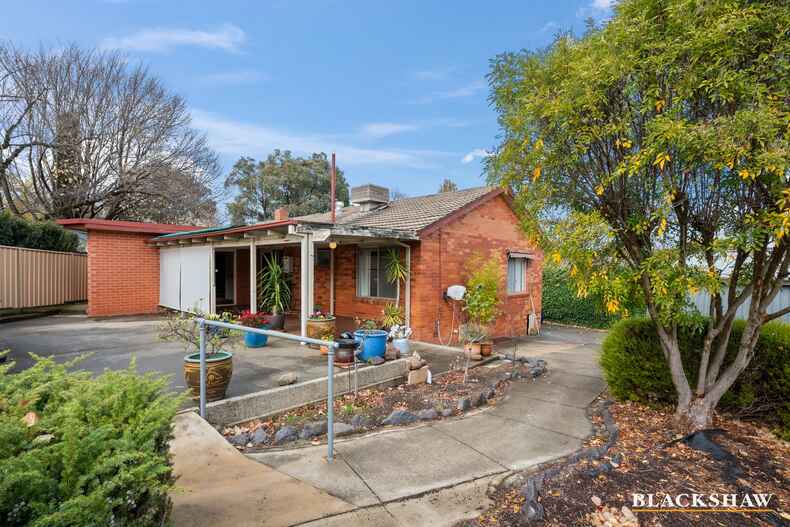 5 Brent Place Garran